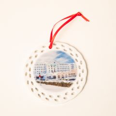 The Greenbrier Wintertime Front Entrance Round Ornament